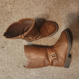 Oshkosh  Brown Boots 5